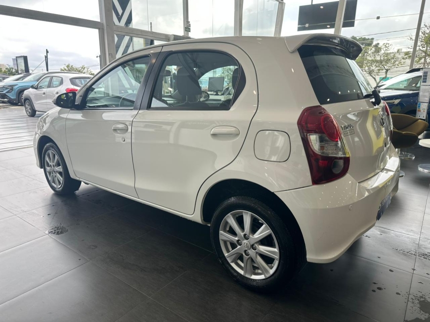 toyota etios 1.5 x plus 16v flex 4p manual 20193