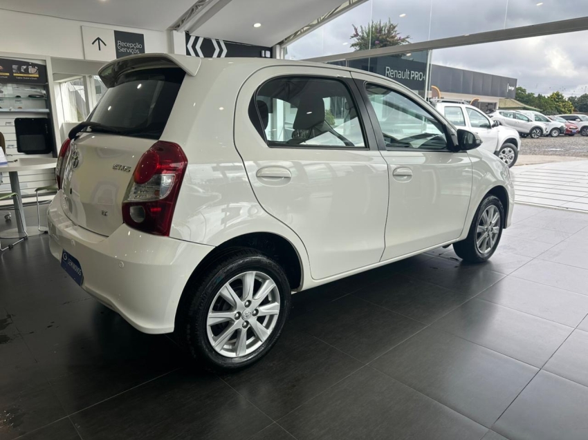 toyota etios 1.5 x plus 16v flex 4p manual 20195