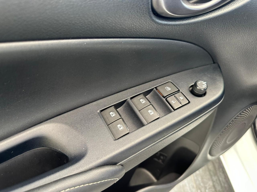 toyota yaris 1.5 16v flex sedan xs connect multidrive 4p automatico 202318