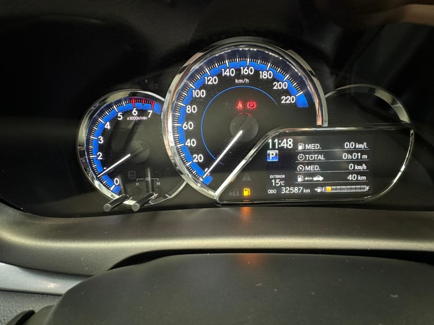 toyota yaris 1.5 16v flex sedan xs connect multidrive 4p automatico 202313