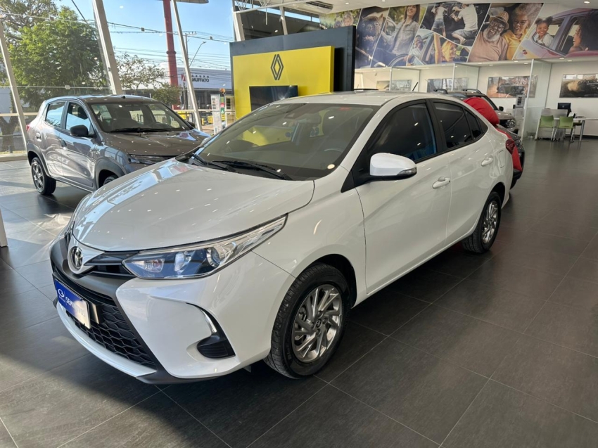 toyota yaris 1.5 16v flex sedan xs connect multidrive 4p automatico 20232