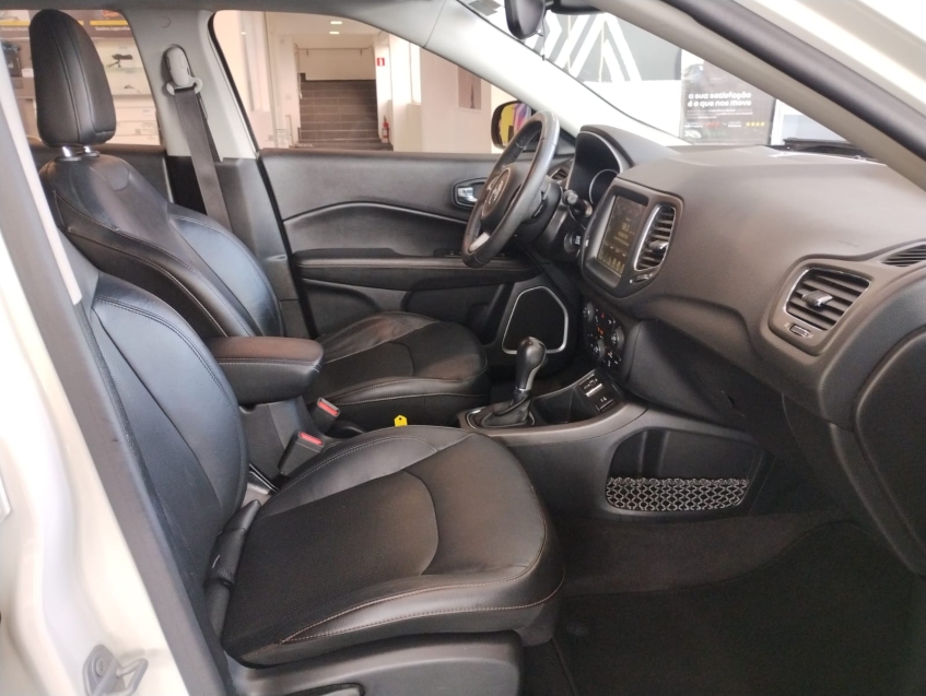 jeep compass 2.0 16v flex longitude automatico 4p 201810