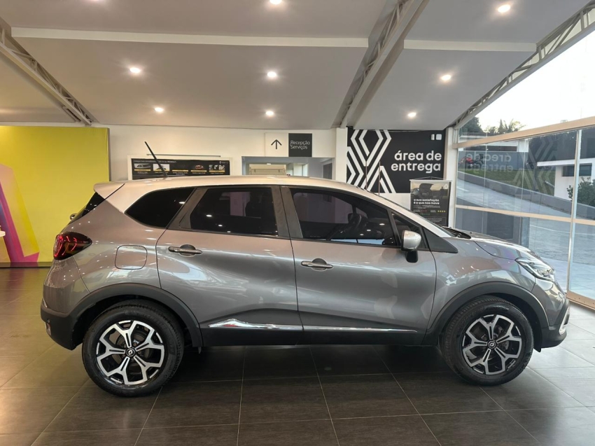 renault captur 1.3 tce flex iconic x-tronic 4p automatico 20227