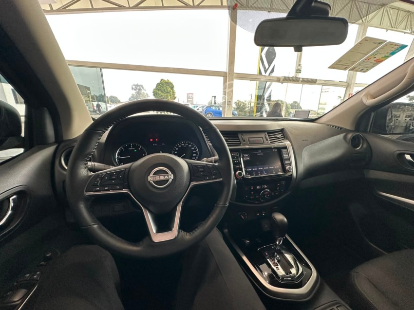 nissan frontier 2.3 16v turbo diesel xe cd 4x4 automatico 4p 202510