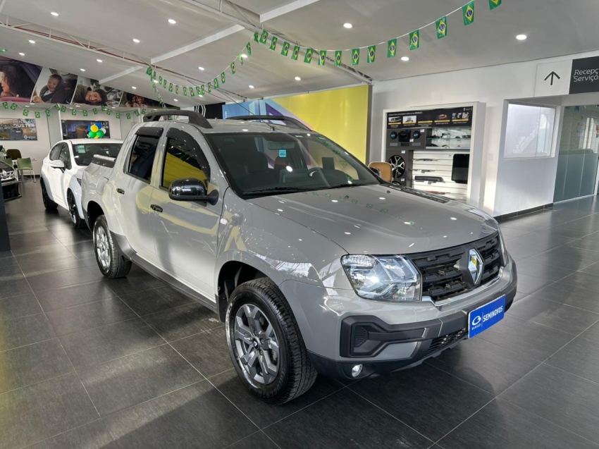 renault oroch 1.6 16v sce flex intense manual 4p 2025