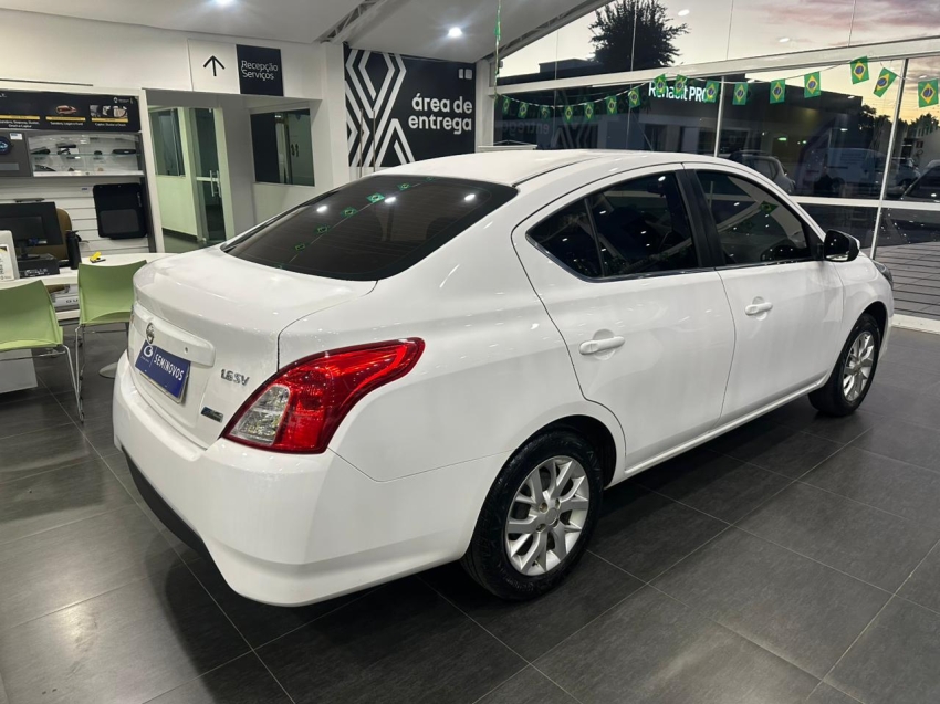 nissan versa 1.6 16v flex sv 4p xtronic automatico 20176