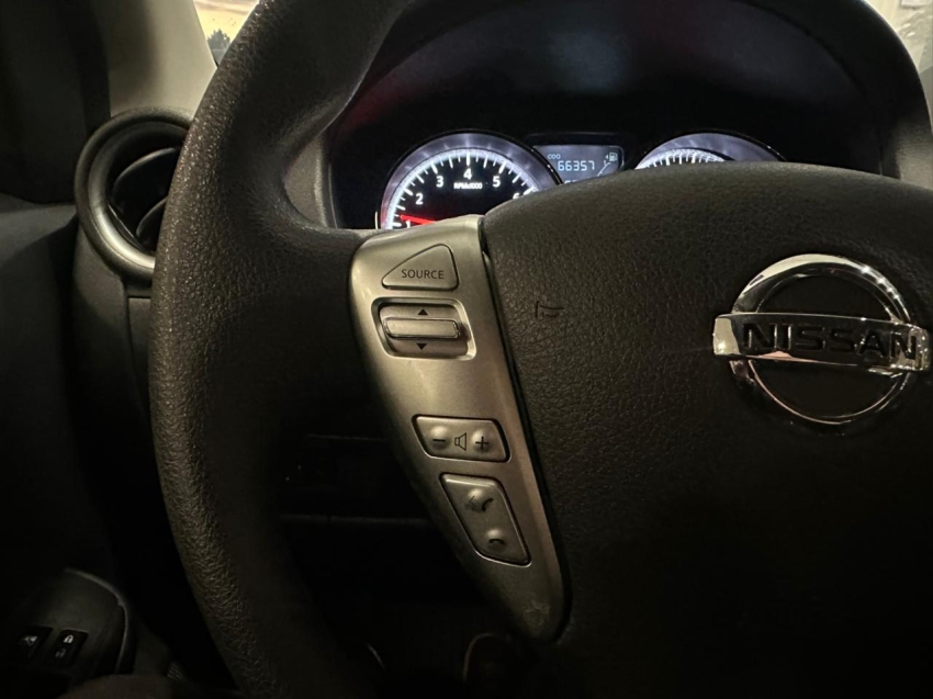 nissan versa 1.6 16v flex sv 4p xtronic automatico 201716