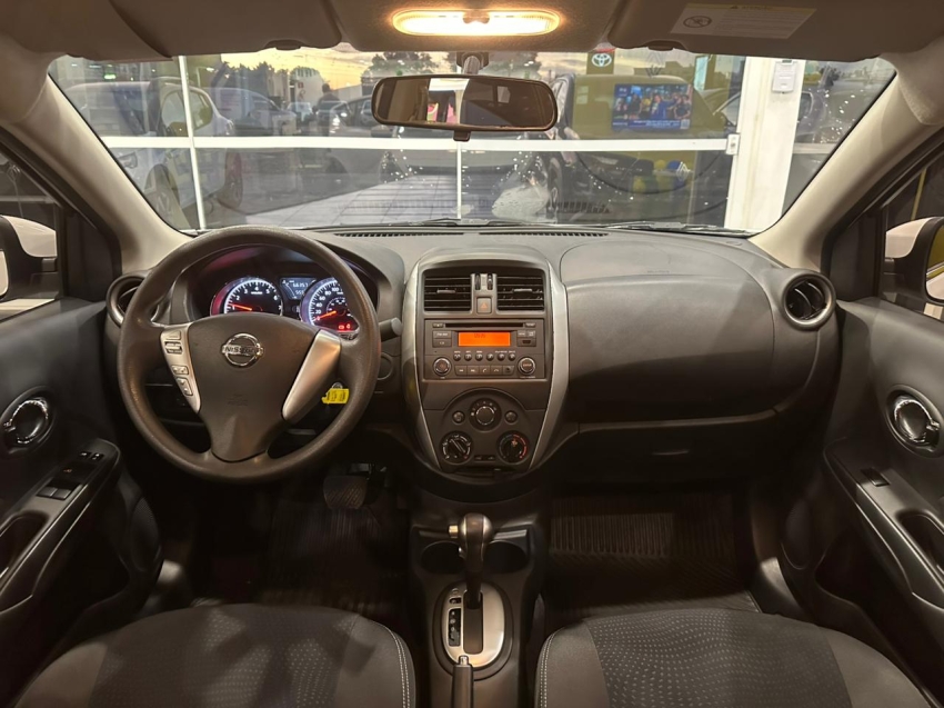 nissan versa 1.6 16v flex sv 4p xtronic automatico 201711