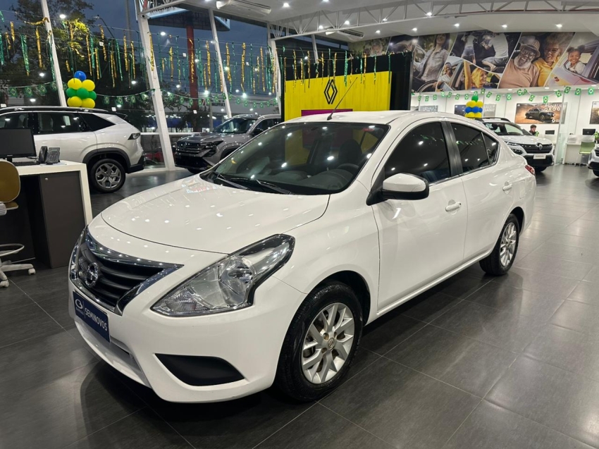 nissan versa 1.6 16v flex sv 4p xtronic automatico 20172