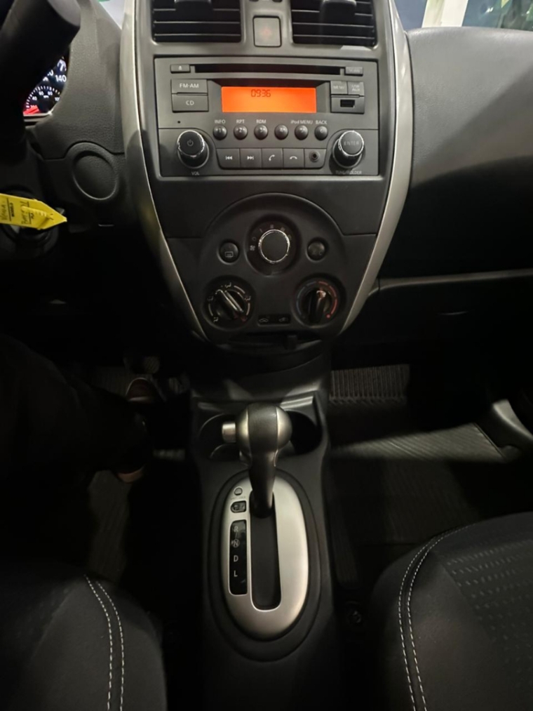 nissan versa 1.6 16v flex sv 4p xtronic automatico 201714