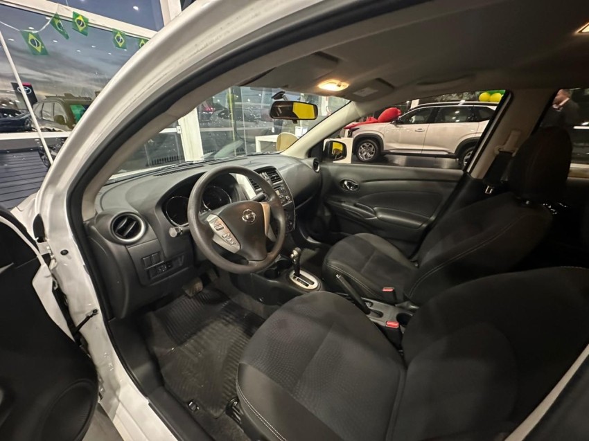 nissan versa 1.6 16v flex sv 4p xtronic automatico 20179