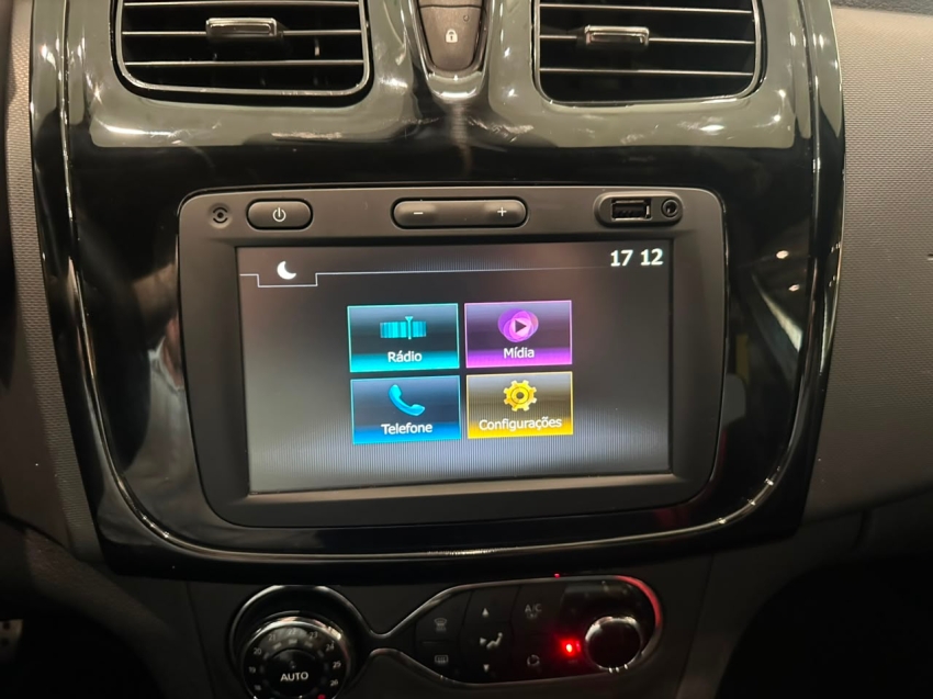 renault sandero 2.0 16v hi-flex rs manual flex 4p 202313