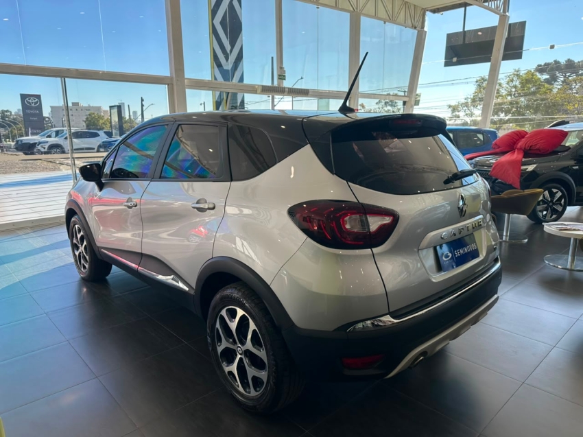 renault captur 1.3 tce flex intense x-tronic 4p automatico 20223