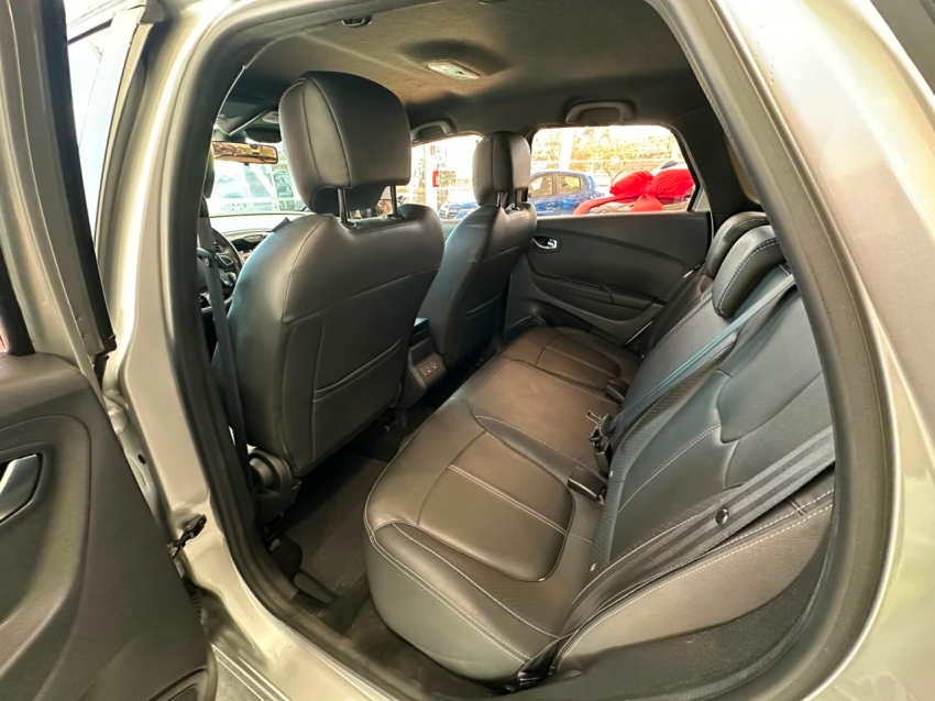 renault captur 1.3 tce flex intense x-tronic 4p automatico 20226