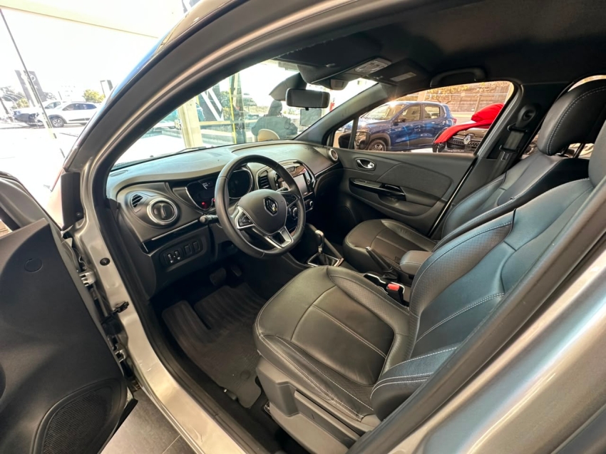 renault captur 1.3 tce flex intense x-tronic 4p automatico 20227