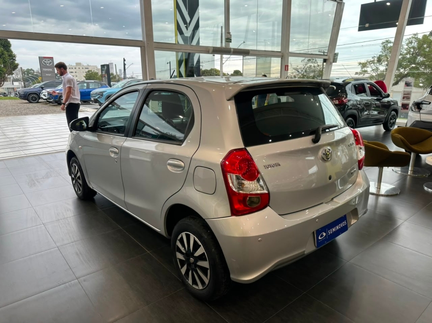 toyota etios 1.5 xs 16v flex 4p automatico 20184