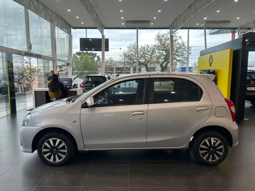 toyota etios 1.5 xs 16v flex 4p automatico 20183