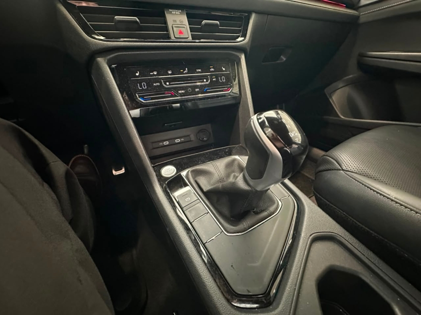 volkswagen taos 1.4 250 tsi total flex highline automatico 4p 202417