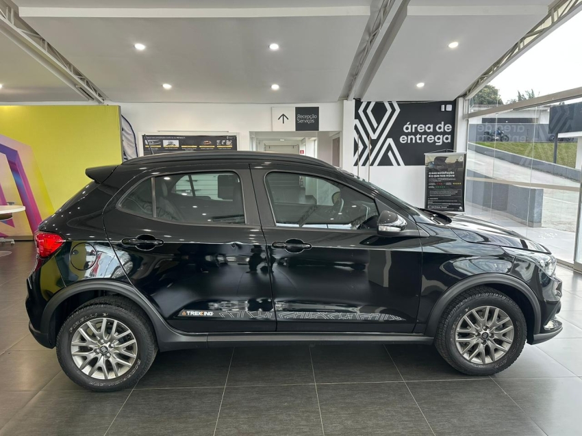 fiat argo 1.8 e.torq flex trekking at6 4p automatico 20217