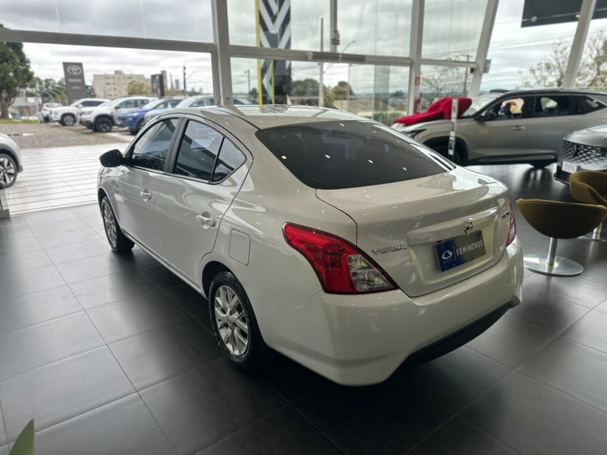 nissan versa 1.6 16v flexstart sv 4p xtronic flex automatico 20194