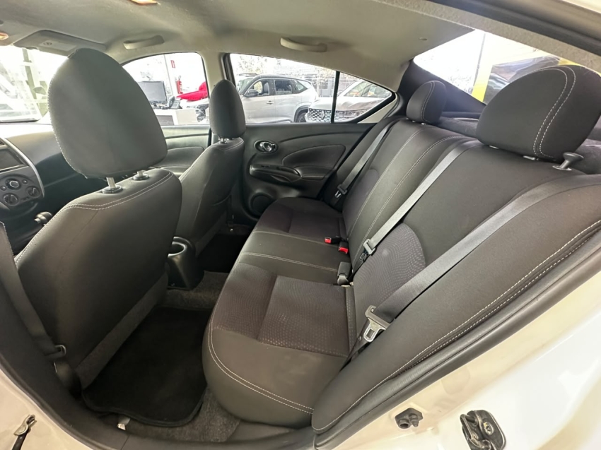 nissan versa 1.6 16v flexstart sv 4p xtronic flex automatico 20198