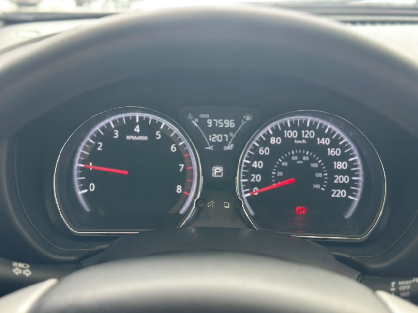 nissan versa 1.6 16v flexstart sv 4p xtronic flex automatico 201912