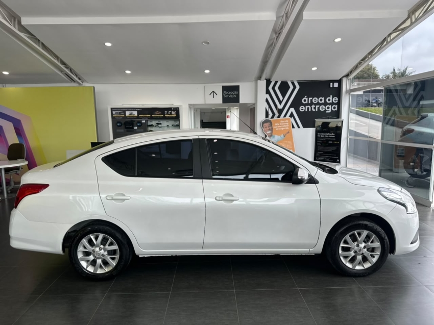 nissan versa 1.6 16v flexstart sv 4p xtronic flex automatico 20197