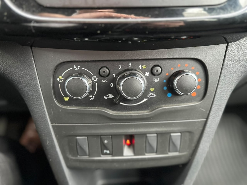 renault sandero 1.0 12v sce flex zen manual 4p automatico 202114
