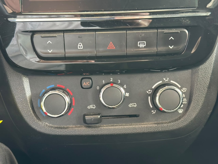 renault kwid 1.0 12v sce flex outsider manual 4p 202414