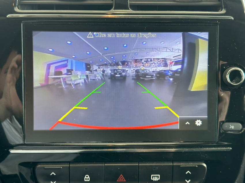 renault kwid 1.0 12v sce flex outsider manual 4p 202413