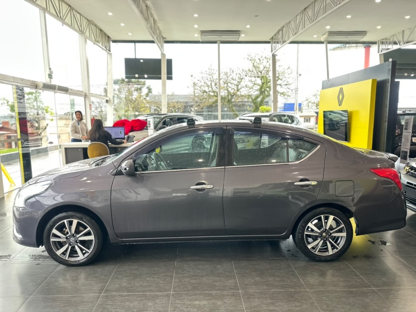 nissan versa 1.6 16v flexstart sl 4p xtronic flex automatico 20203