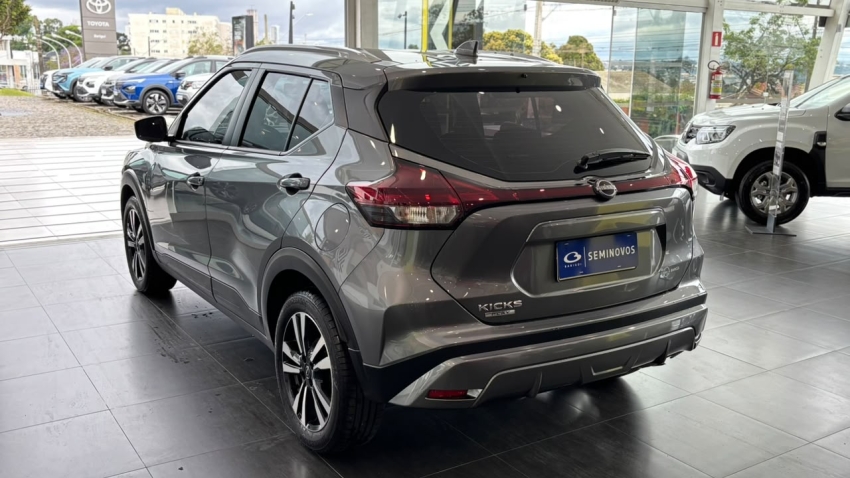 nissan kicks play 1.6 16v flexstart sense xtronic flex 4p automatico 20254