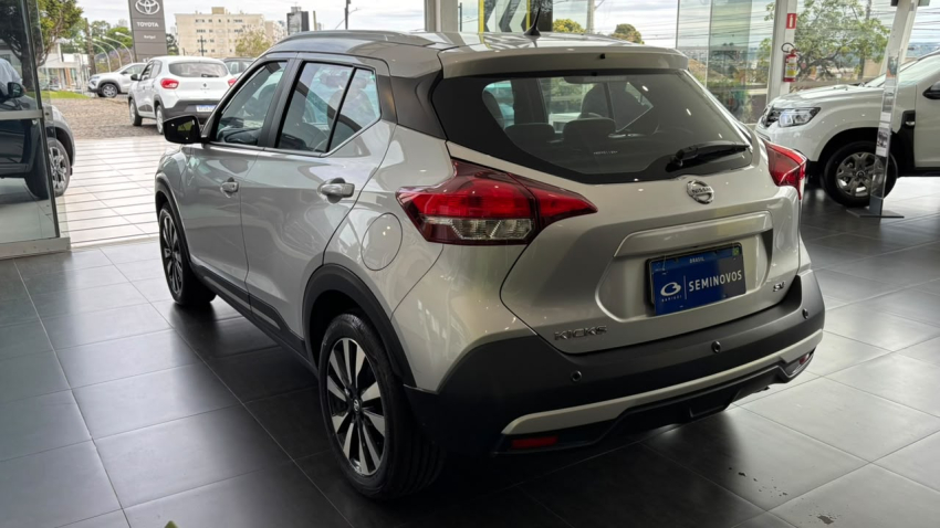 nissan kicks 1.6 16v flexstart sv 4p xtronic flex automatico 20214