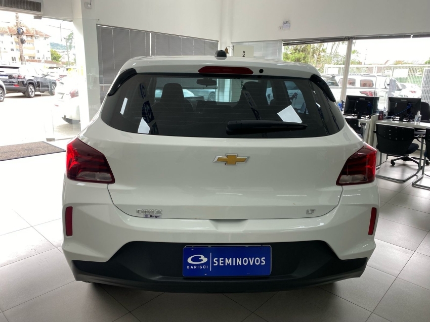 chevrolet onix 1.0 flex lt manual 2024
