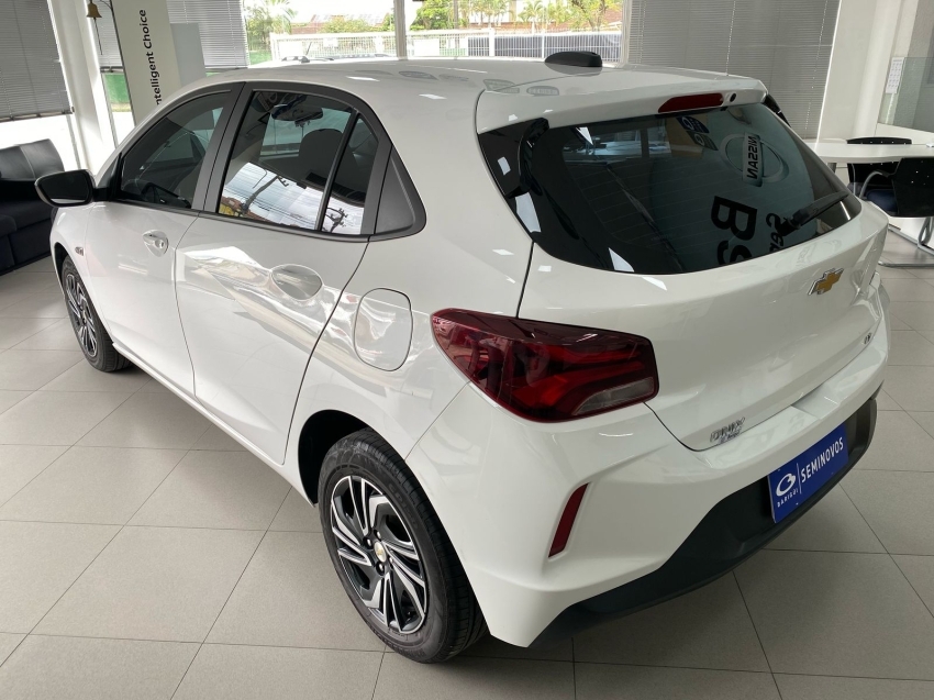 chevrolet onix 1.0 flex lt manual 2024