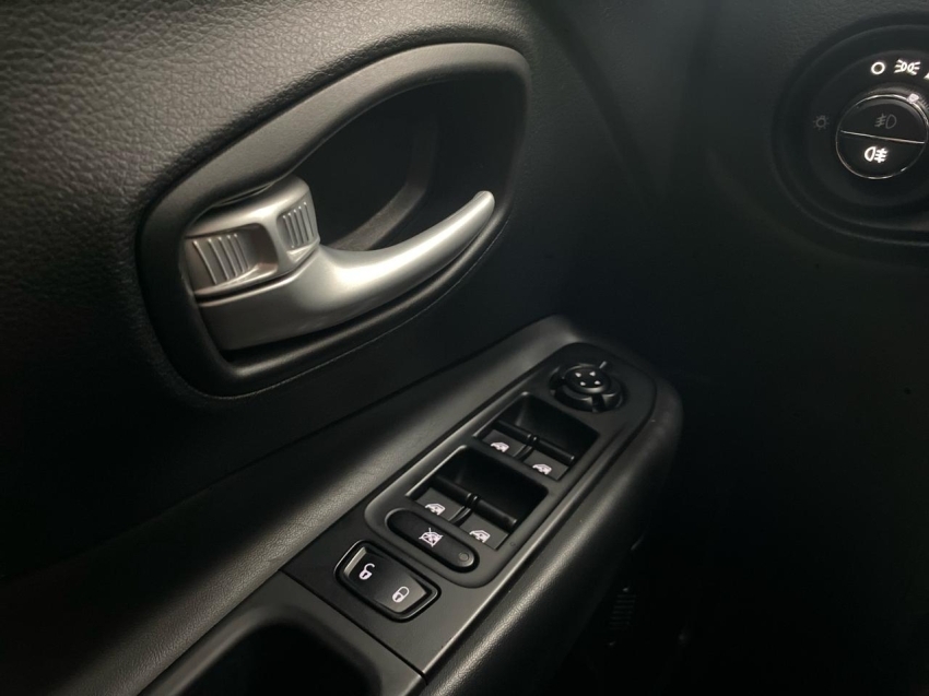 jeep renegade 1.3 t270 turbo flex longitude at6 2023