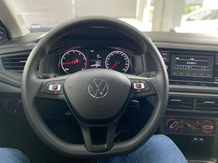 volkswagen polo 1.0 mpi track manual 2024