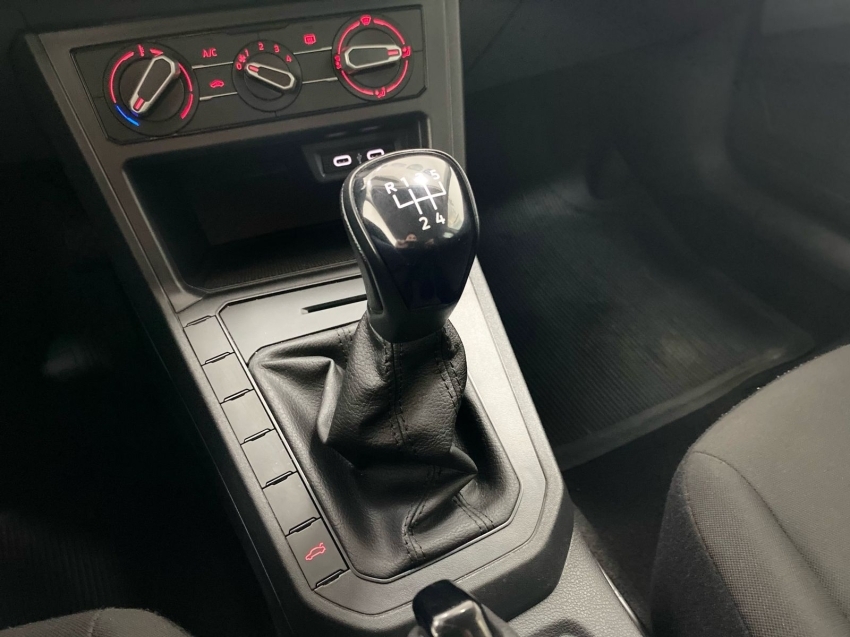 volkswagen polo 1.0 mpi track manual 2024