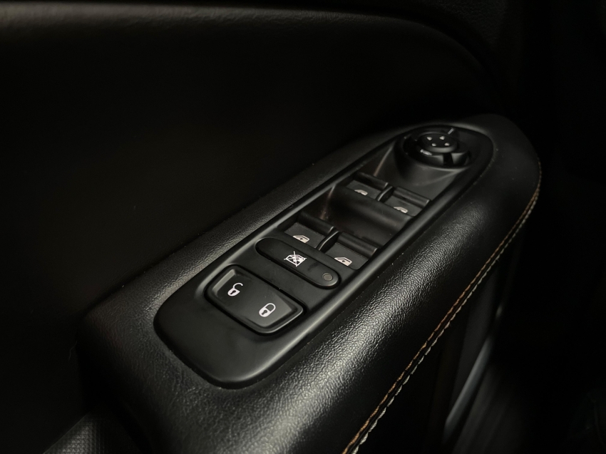 jeep compass 2.0 16v flex longitude automatico 4p 2019