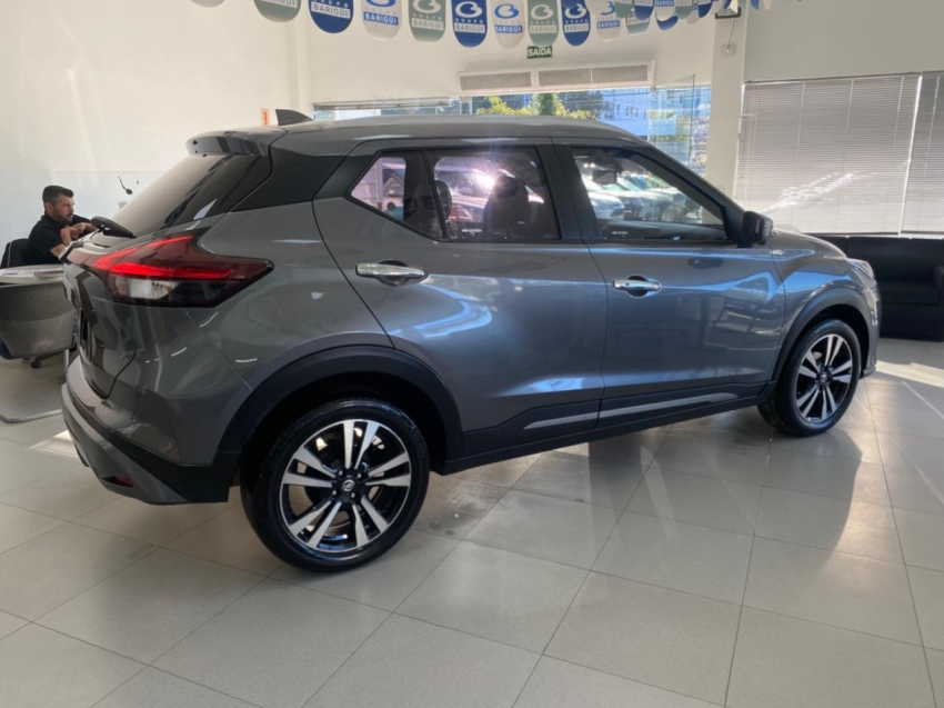 nissan kicks 1.6 16v flexstart exclusive xtronic flex 4p automatico 2022