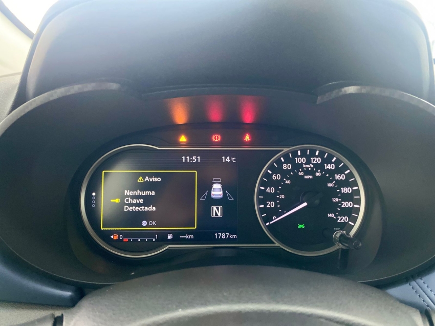 nissan versa 1.6 16v flex exclusive xtronic 4p automatico 2025