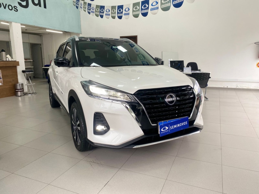 nissan kicks 1.6 16v flexstart exclusive xtronic flex 4p automatico 2024