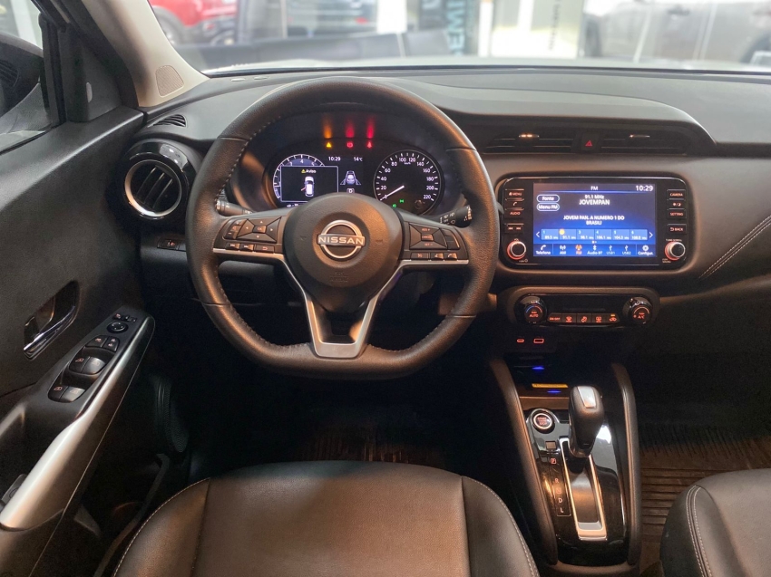 nissan kicks 1.6 16v flexstart exclusive xtronic flex 4p automatico 2024