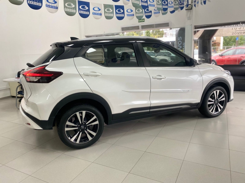 nissan kicks 1.6 16v flexstart exclusive xtronic flex 4p automatico 2024