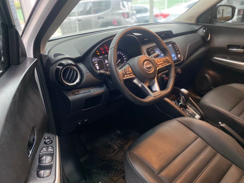 nissan kicks 1.6 16v flexstart exclusive xtronic flex 4p automatico 2024