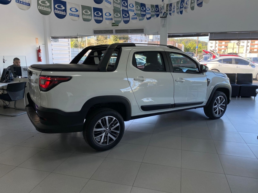fiat strada 1.3 firefly flex volcano cd cvt 4p automatico 2026