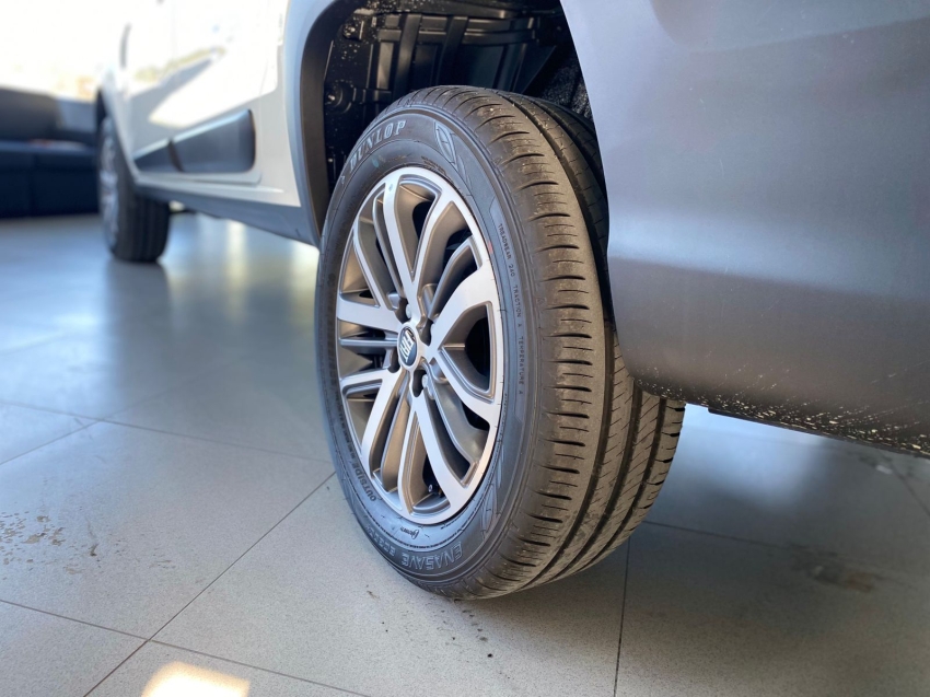 fiat strada 1.3 firefly flex volcano cd cvt 4p automatico 2026