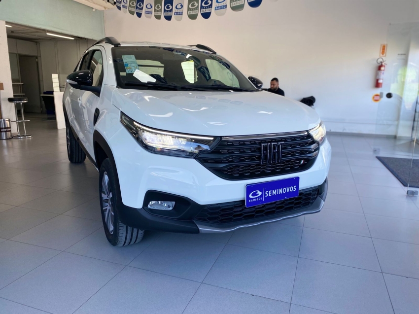fiat strada 1.3 firefly flex volcano cd cvt 4p automatico 2026