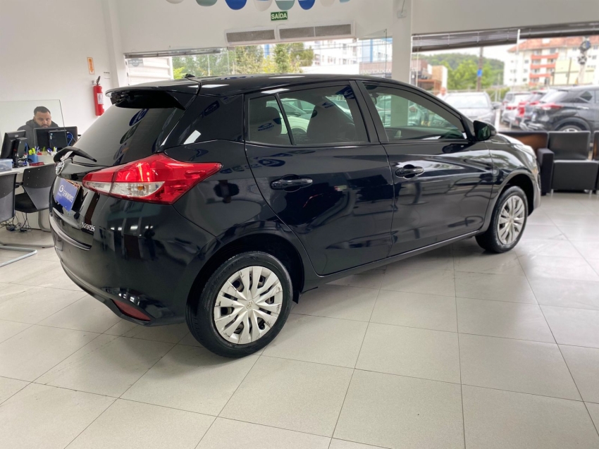 toyota yaris 1.3 16v flex xl live multidrive 4p manual 2021