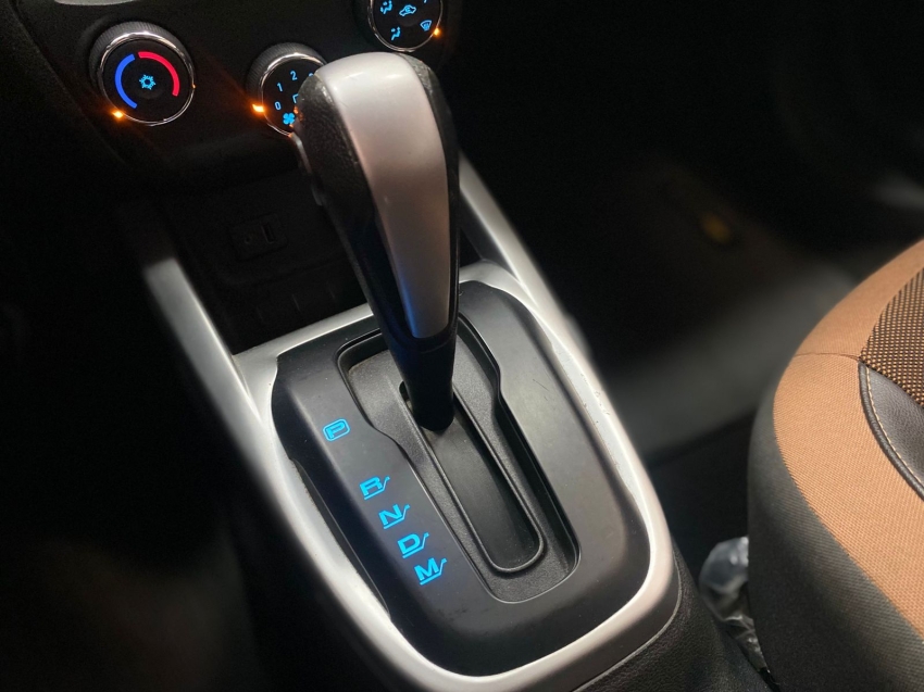 chevrolet onix 1.4 mpfi activ 8v flex 4p automatico 2018